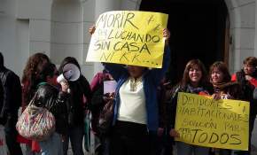 800 deudores habitacionales interponen recurso de protección contra presidente Piñera en La Serena